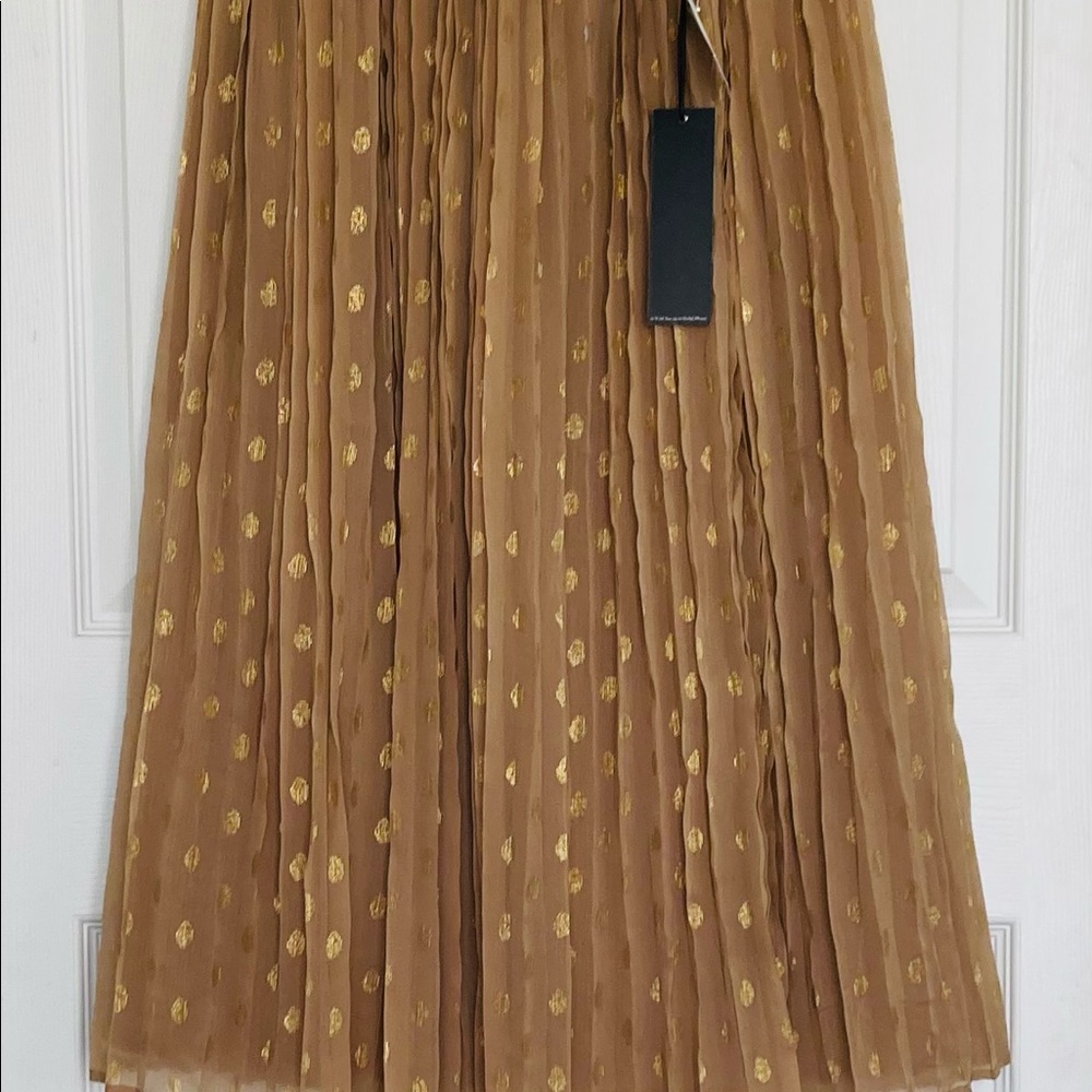 Pleated skirt